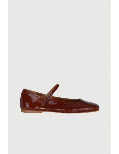 Julieta Mary Janes in Saddle-coloured Patent Leather plus qu'un jeu 